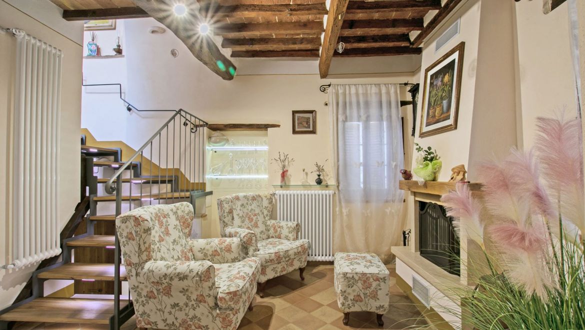 Rolling Hills Italy - Vendesi favoloso appartamento nel centro storico di Pienza.