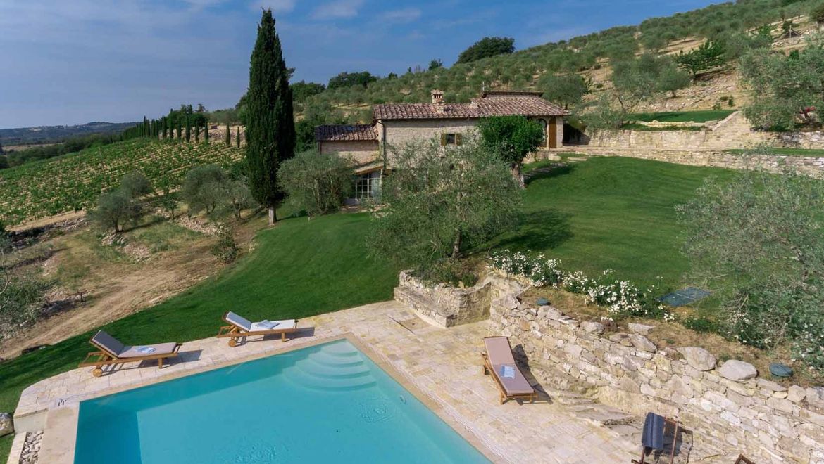 Rolling Hills Italy - Magnifique propriété à vendre à Radda in Chianti.