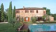 Rolling Hills Italy - For sale farmhouse with pool in Tuscany