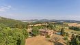 Rolling Hills Italy - Prestigious farmhouse with Pool for sale near Pienza