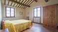 Rolling Hills Italy - Prestigious farmhouse with Pool for sale near Pienza