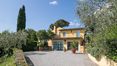 Rolling Hills Italy - Luxury villa with swimming pool for sale in Cetona, Tuscany.