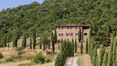 Rolling Hills Italy - Bauernhaus in Umbrien mit Blick über die Landschaft