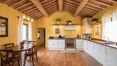 Rolling Hills Italy - Landhaus mit Schwimmbad in der Toskana zu verkaufen.