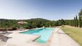 Rolling Hills Italy - Vendesi splendido casale con piscina a Monterchi,Toscana.
