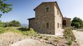 Rolling Hills Italy - Vendesi splendido casale con piscina a Monterchi,Toscana.