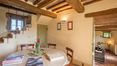 Rolling Hills Italy - Vendesi splendido casale con piscina a Monterchi,Toscana.