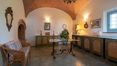 Rolling Hills Italy - For sale beautiful farmhouse in San Gimignano, Tuscany