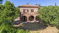 Rolling Hills Italy - For sale farmhouse of 800 sq.m. in Tuscany. The building is divided in 6 apartments for a total of 13 bedrooms, 8 bathrooms, 10.5 ha of land.