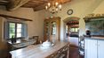 Rolling Hills Italy -  Zu verkaufen hervorragendes Steinhaus in Val d'Orcia