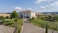 Rolling Hills Italy - For sale charming farmhouse with pool close to Siena.