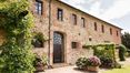 Rolling Hills Italy - Luxurious farmhouse with pool in the hills of Siena.