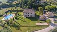 Rolling Hills Italy - Vendesi casale restaurato con piscina vicino a Fabro, Umbria