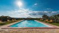 Rolling Hills Italy - Ferme avec dépendance et piscine en Ombrie