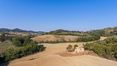 Rolling Hills Italy - Ferme à restaurer dans les collines de Montepulciano.