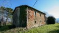 Rolling Hills Italy - Three farmhouses for sale with renovation project.