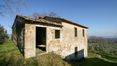 Rolling Hills Italy - Drei Bauernhäuser zum Verkauf mit Renovierungsprojekt.