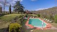 Rolling Hills Italy - Vendesi affascinante casale con piscina a Gaiole in Chianti.