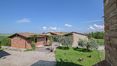 Rolling Hills Italy - Zu verkaufen Bauernhaus teilweise zu restaurieren in Asciano