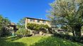 Rolling Hills Italy - Maison en pierre avec piscine à vendre près de Cortona.