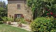 Rolling Hills Italy - Vendesi splendido casale in pietra a Cortona, Arezzo.