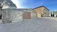 Rolling Hills Italy - A vendre belle partie de ferme dans le Val d'Orcia.