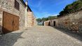 Rolling Hills Italy - For sale beautiful portion of farmhouse in Val d'Orcia.