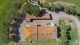 Rolling Hills Italy - A vendre belle partie de ferme dans le Val d'Orcia.