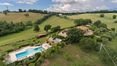 Rolling Hills Italy - Belle villa avec piscine à vendre à Manciano