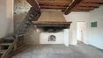 Rolling Hills Italy - Charming unfinished farmhouse near Arezzo.