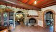 Rolling Hills Italy - Bauernhaus aus Stein zu verkaufen in Castel Fecognano.