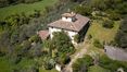 Rolling Hills Italy - Magnifique villa avec piscine dans les collines de Florence.