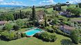 Rolling Hills Italy - Incantevole tenuta con vista mozzafiato su San Gimignano.