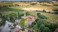 Rolling Hills Italy - Prächtiger mittelalterlicher Wohnsitz in Montepulciano.