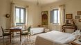 Rolling Hills Italy - Splendida residenza medievale a Montepulciano.