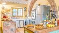 Rolling Hills Italy - Characteristic farm for sale in Foiano della Chiana, Arezzo.