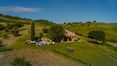 Rolling Hills Italy - Charmantes Bauernhaus im Val d'Orcia