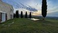Rolling Hills Italy - Bauernhaus mit atemberaubendem Blick auf das Val d'Orcia.