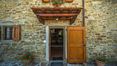 Rolling Hills Italy - Schönes Bauernhaus mit Schwimmbad zu verkaufen in Loro Ciuff
