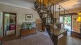 Rolling Hills Italy - Splendido casale con piscina in vendita a Loro Ciuffenna.