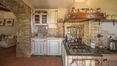 Rolling Hills Italy - Splendido casale con piscina in vendita a Loro Ciuffenna.