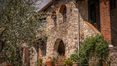 Rolling Hills Italy - Charmantes Chianti-Anwesen mit Weinberg und Olivenhain.