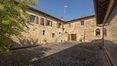 Rolling Hills Italy - Wunderschönes Landhaus mit Innenpool nahe Siena.
