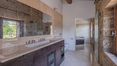 Rolling Hills Italy - Splendido casale con piscina interna vicino Siena.