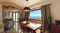 Rolling Hills Italy - Superb portion of villa in Val d'Orcia