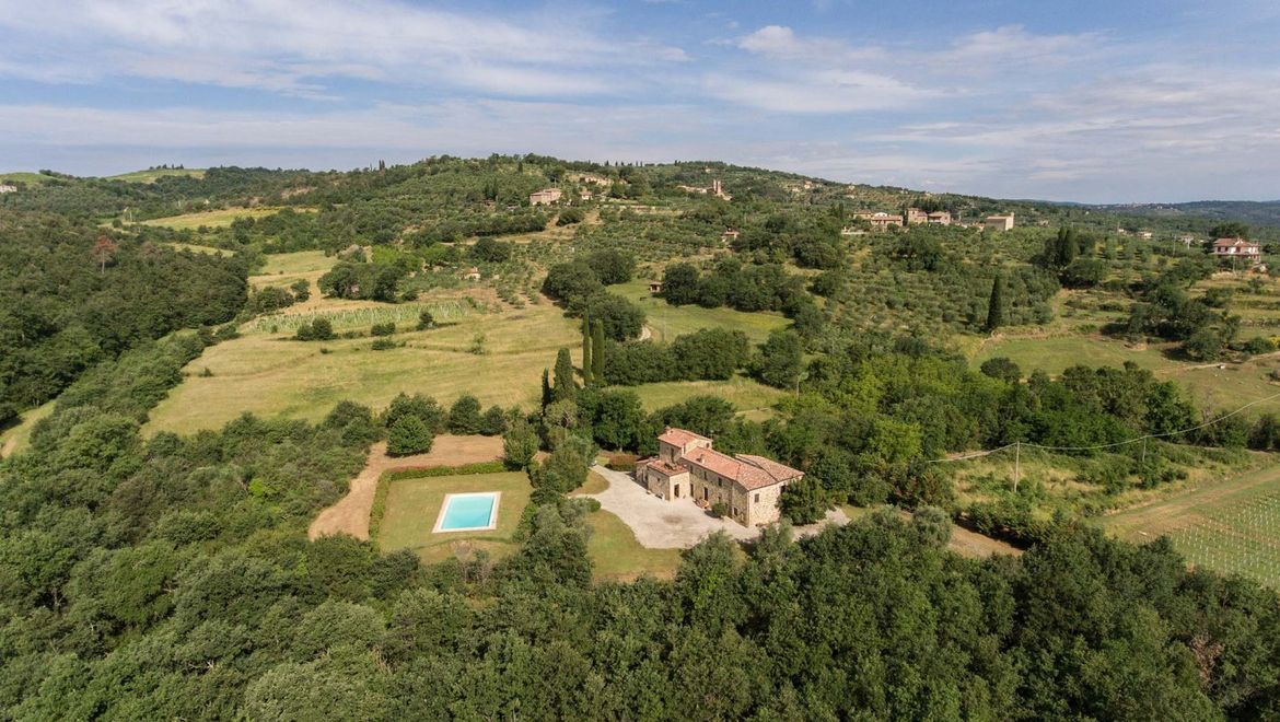 Rolling Hills Italy - Restored country- house with pool for sale in Tuscany