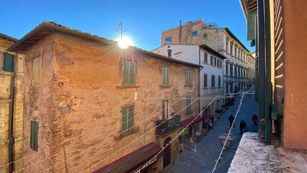 Rolling Hills Italy - Lovely apartment in the historical center of Montepulciano.