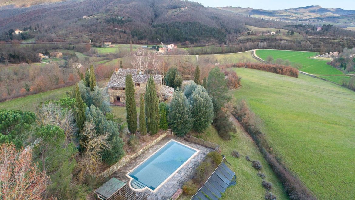 Rolling Hills Italy - Delizioso casale in pietra con piscina ad Umbertide, Perugia