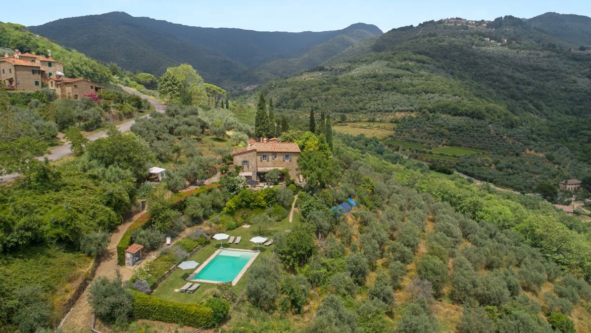 Rolling Hills Italy - Romantic country house with pool in Loro Ciuffenna, Arezzo.