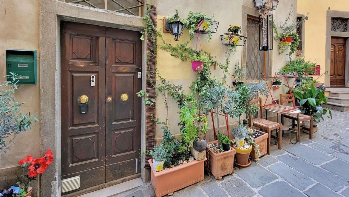 Rolling Hills Italy - Lovely townhouse in the historic centre of Cortona.